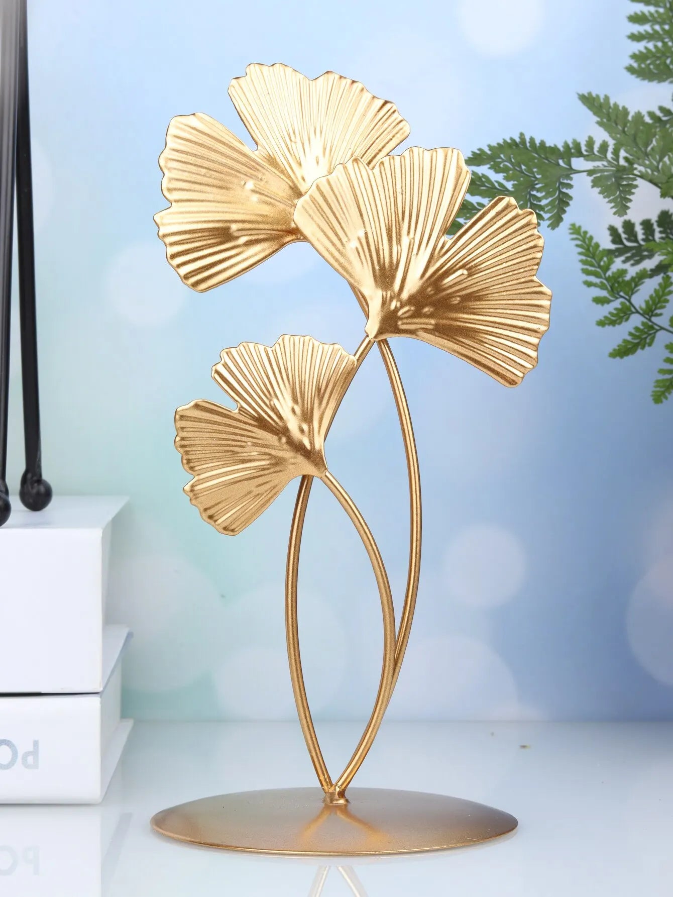 Leaf Luxe – Creative Gold Iron Ginkgo Decoration for Living Room