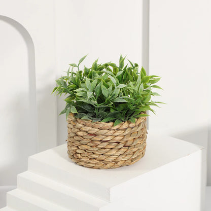 Nido Verde – Planta decorativa de césped artificial en maceta tejida a mano 